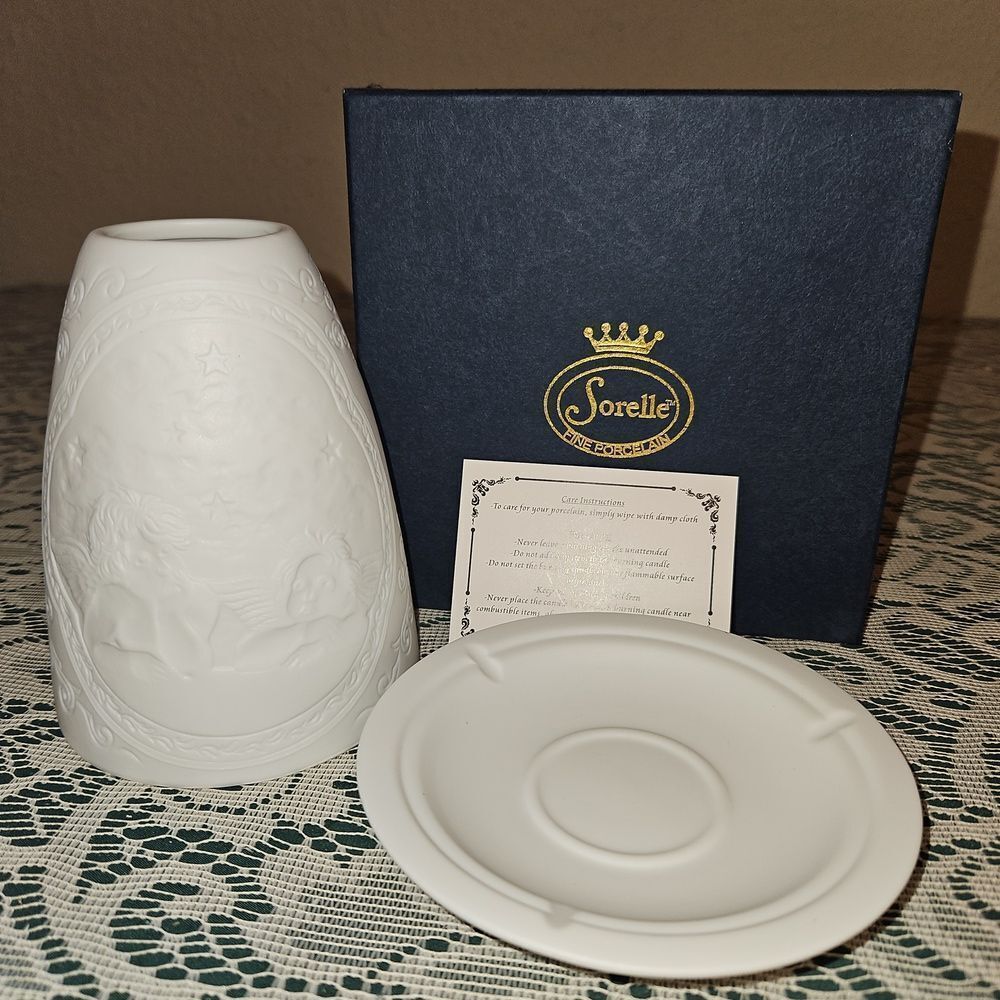 Sorelle Fine Porcelain Votive Tea Light Candle Holder with a Christmas Scene